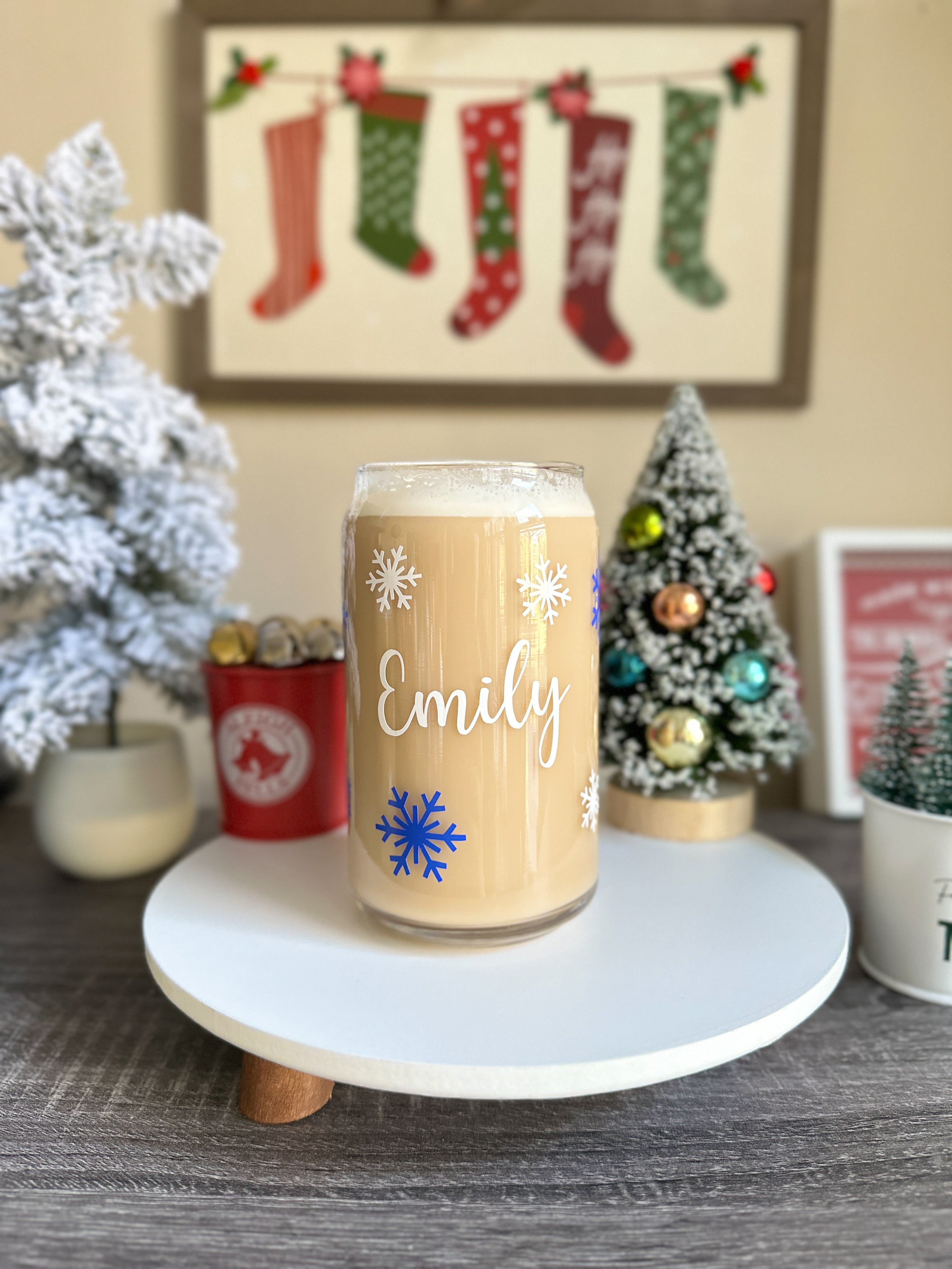 Personalized Christmas Glass Tumbler – Custom Snowflake Cup with Name or Title | Holiday Iced Coffee Cup with Bamboo Lid, Glass Straw & Ribbon Gift